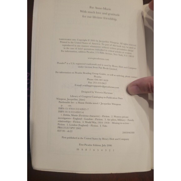 Pardonable Lies Maisie Dobbs Novel by Jacqueline Winspear SIGNED 2006 Paperback - Picture 4 of 5